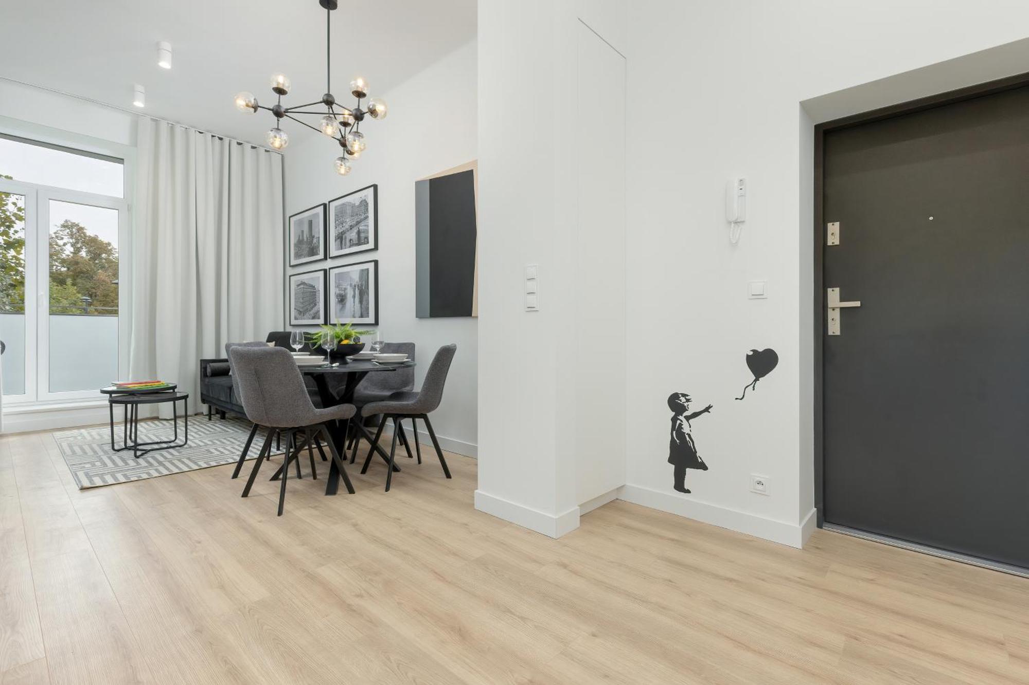 Center By Renters Varsavia